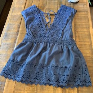 ✨adorable linen top with crochet detail✨